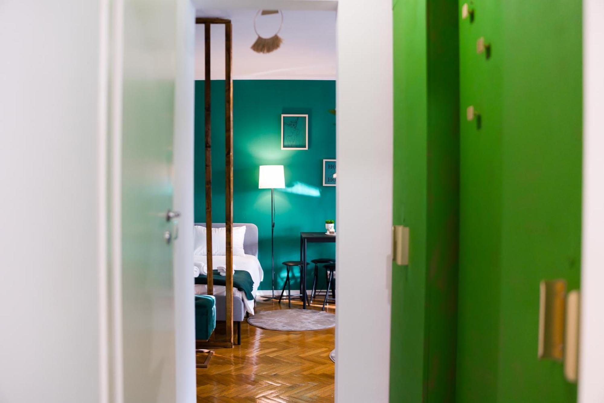 Hacienda Royal Palace - Central Designer Apartment Bukares Bagian luar foto