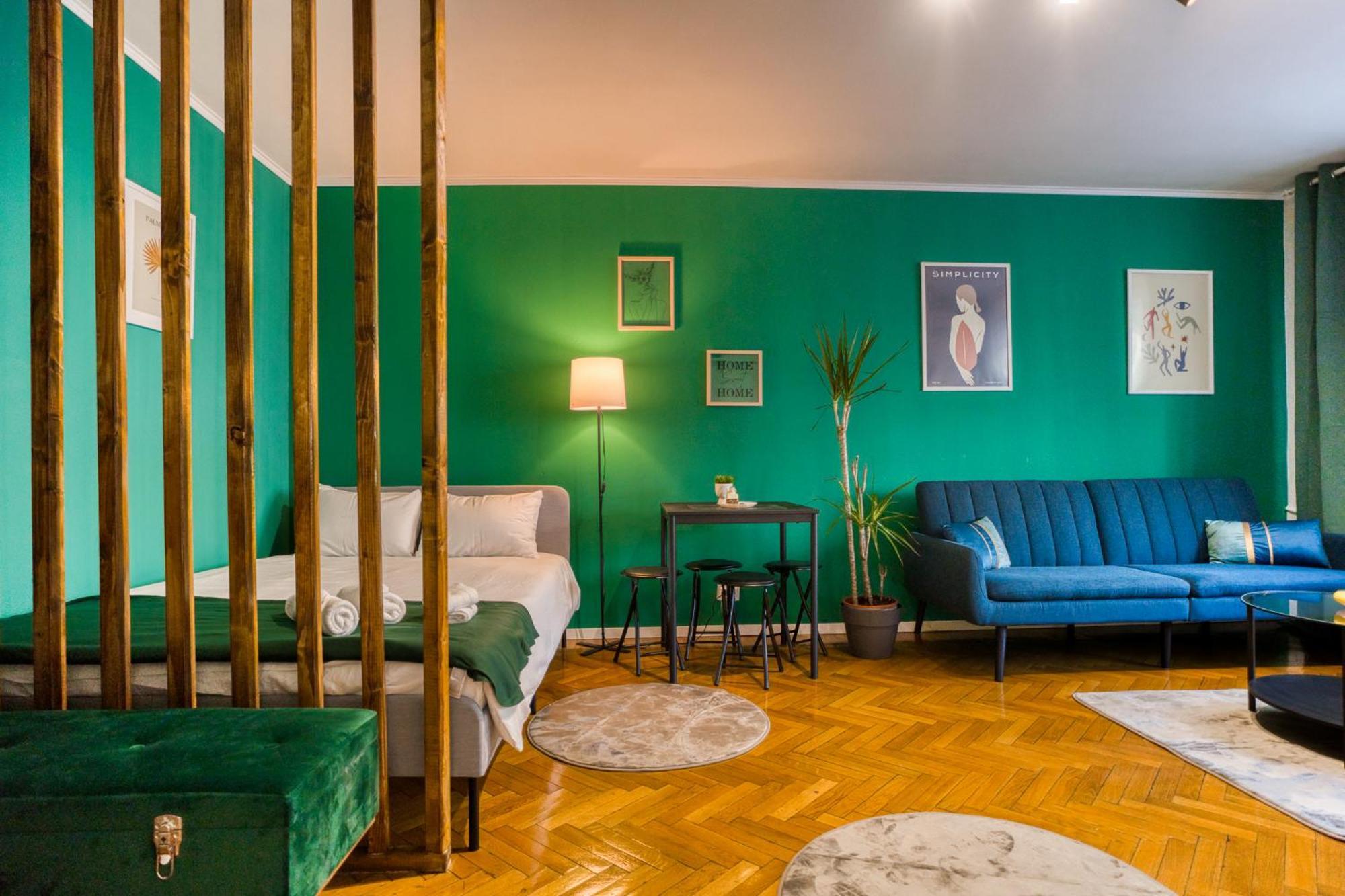 Hacienda Royal Palace - Central Designer Apartment Bukares Bagian luar foto