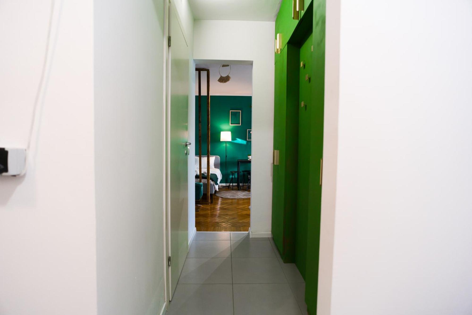 Hacienda Royal Palace - Central Designer Apartment Bukares Bagian luar foto