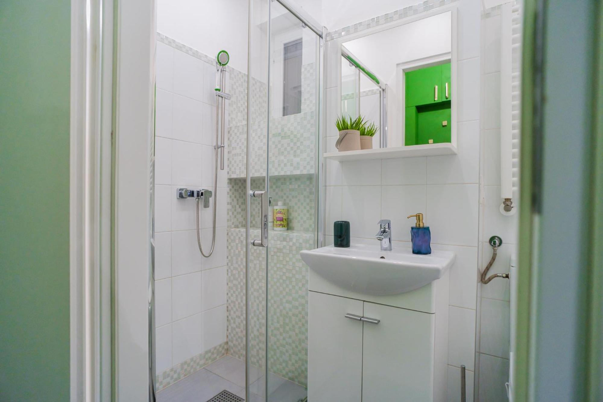 Hacienda Royal Palace - Central Designer Apartment Bukares Bagian luar foto